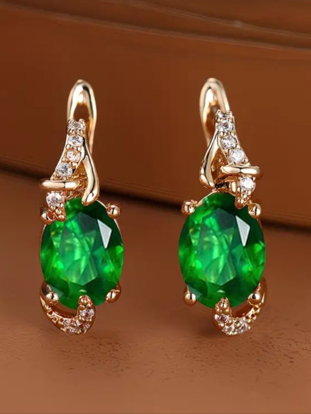 NEW! 14K Gold Plated Elegant 2ct Oval Emerald Green Leverback Drop Earrings